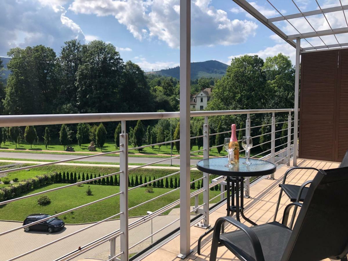 Luxapartament 1 - Z Widokiem I Garazem W Nowym Zeta Park Ustroń Eksteriør billede