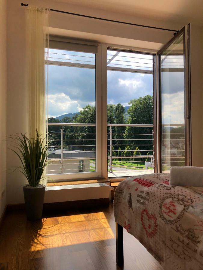 Luxapartament 1 - Z Widokiem I Garazem W Nowym Zeta Park Ustroń Eksteriør billede