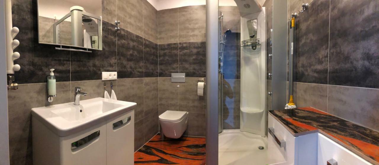 Luxapartament 1 - Z Widokiem I Garazem W Nowym Zeta Park Ustroń Eksteriør billede