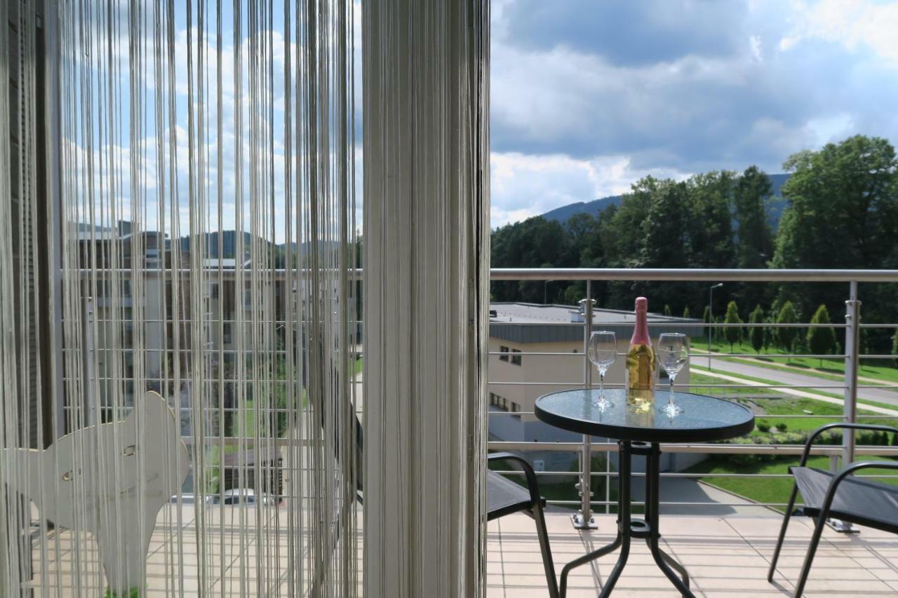 Luxapartament 1 - Z Widokiem I Garazem W Nowym Zeta Park Ustroń Eksteriør billede
